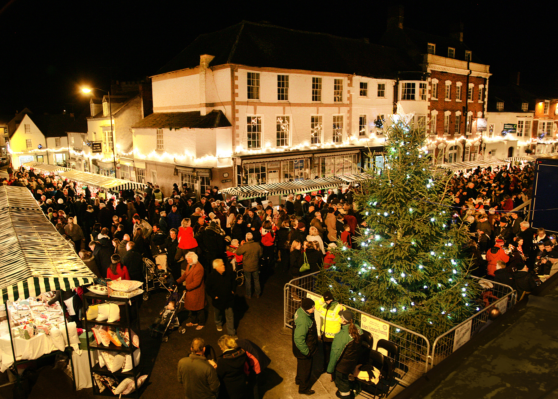 Victorian Evening Attracts Record Crowds